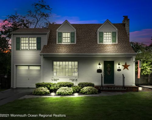 30 Monroe Ave, Little Silver, NJ 07739-1426