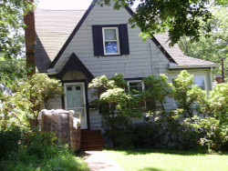 1297 Walnut St, Newton, MA 02461-1853