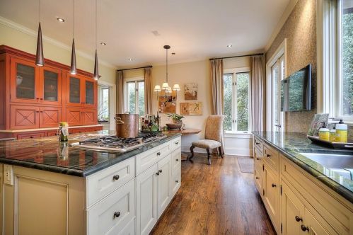 952 Euclid Ave, Atlanta GA 30307-1925 exterior