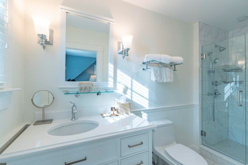 407 Old Harbor Rd, Chatham MA 02633-2375 exterior