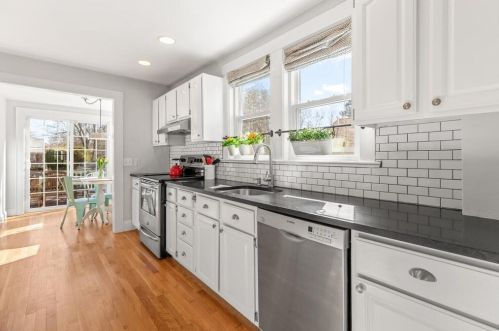 34 Winthrop St, Milton MA 02186-1546 exterior