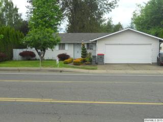 1835 Lafayette Ave, Mcminnville OR  97128-9377 exterior