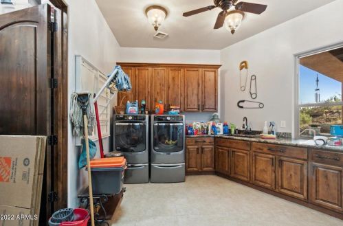 33807 4 Dr, Phoenix AZ 85045-0464 exterior