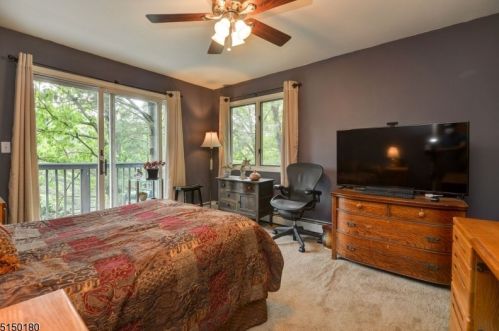 364 Skyline Lk Dr, Skyline Lakes NJ 07456-1943 exterior