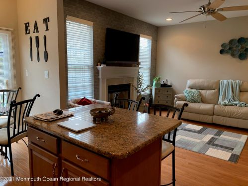 106 Brookfield Dr, Jackson Twp NJ 08527-4086 exterior