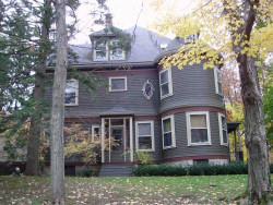 74 Kenwood Ave, Newton, MA 02459-1440