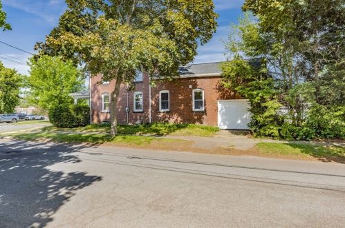 55 Silver St, Montgomery MA  01085-3644 exterior