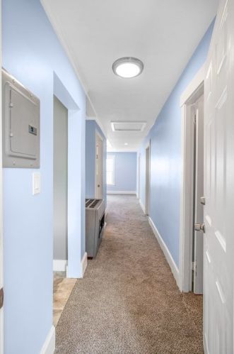 556 Bradford Ave, Fall River MA 02721-1017 exterior