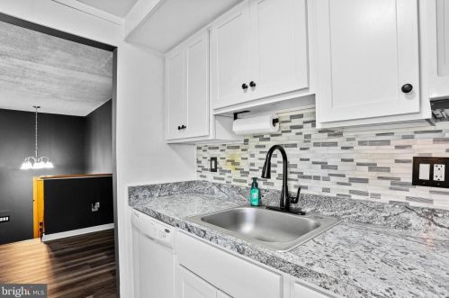 6213 Greenblade Garth, Columbia MD  21045-4218 exterior