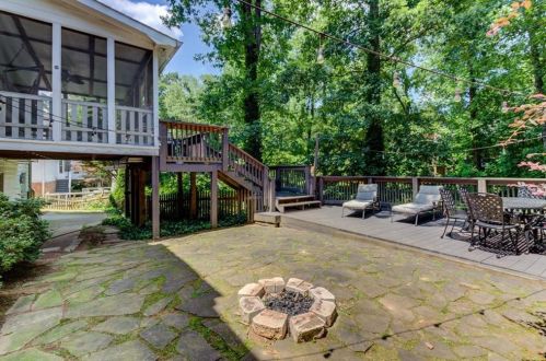 4815 Dunwoody Sta Dr, Atlanta GA 30338-4705 exterior