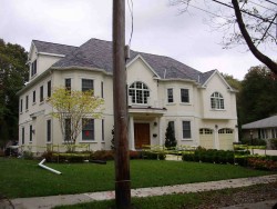 34 Gordon Rd, Newton, MA 02468-1023