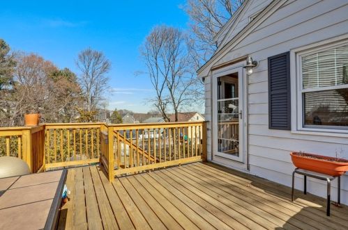 51 Rdg St, Arlington MA 02474-1706 exterior