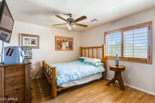 34022 13 Pl, Phoenix AZ 85020-5408 exterior