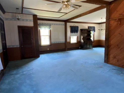 20 St, Taunton MA 02780-4392 exterior