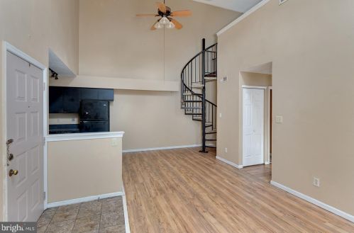 1016 Tristram Cir, West Deptford NJ 08051-2262 exterior