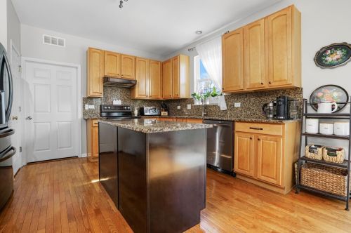 265 Hanburg Ln, Lemont IL 60440-6193 exterior