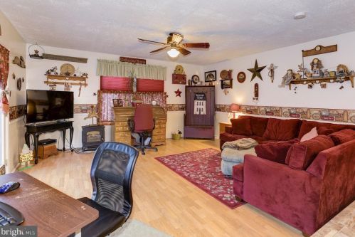 420 Pennsylvania Ave, West Deptford NJ 08063-1223 exterior