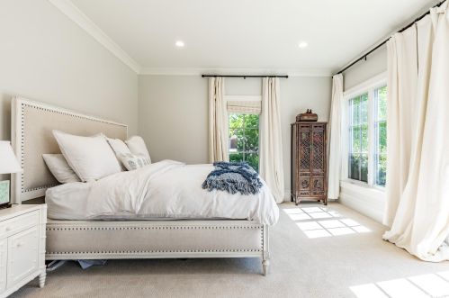 1918 Siesta Dr, Sandy UT 84093-6139 exterior