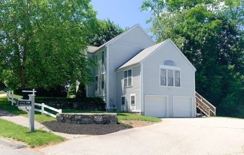 149 Winifred Ave, Worcester, MA 01602-1552