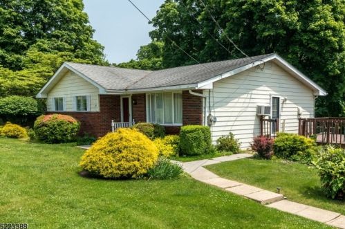 65 Dawn Rd, Milford, NJ 08848-1112