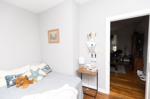 60 Rockland St, Fall River MA 02724-2817 exterior