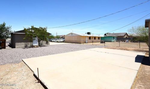 2727 Atlanta Ave, Phoenix AZ 85040-2710 exterior