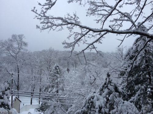 364 Skyline Lk Dr, Skyline Lakes NJ 07456-1943 exterior