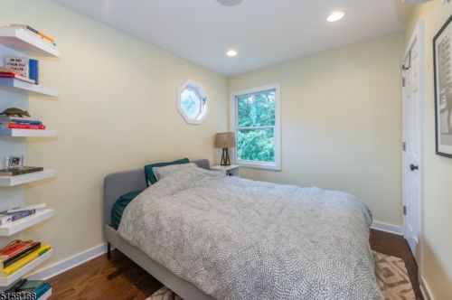 440 Stonetown Rd, Skyline Lakes NJ  07456-1200 exterior