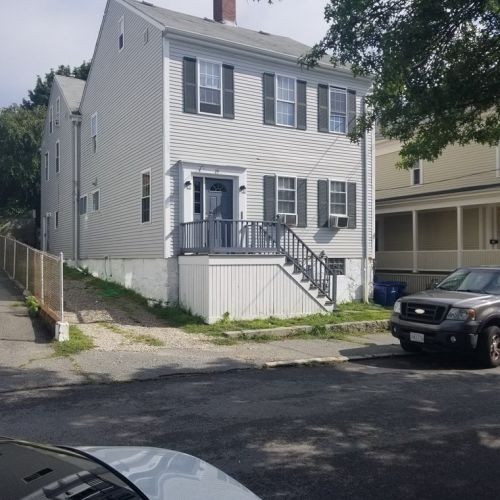 79 Bedford St, New Bedford MA 02740-4840 exterior