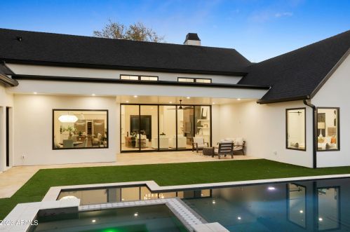 222 Belmont Ave, Phoenix AZ  85021-7229 exterior