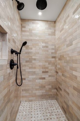 4 Kensington Rd, Worcester MA 01602-1814 exterior