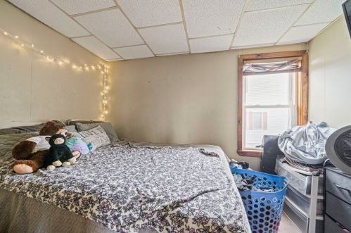 221 Healy St, Fall River MA 02723-1289 exterior