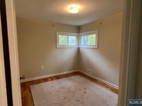 9 Mountainview Rd, Cresskill NJ  07626-1026 exterior