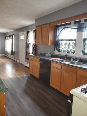 669 Coggeshall St, New Bedford MA 02746-1205 exterior