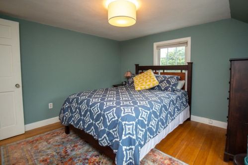 51 East St, South Hadley MA  01075-2115 exterior