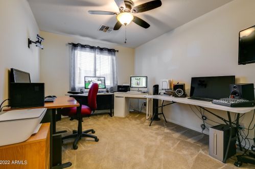 2571 73 Dr, Phoenix AZ 85043-7238 exterior