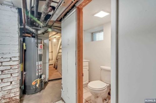 410 Davis Ave, Kearny NJ 07032-3510 exterior