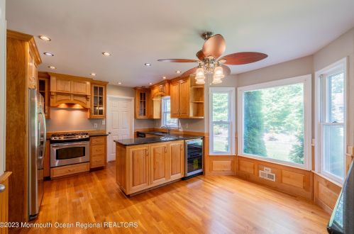 20 Bittersweet Dr, Jackson Twp NJ 08527-4922 exterior