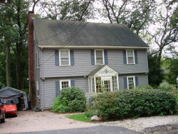 20 Oakvale Rd, Newton, MA 02468-1127