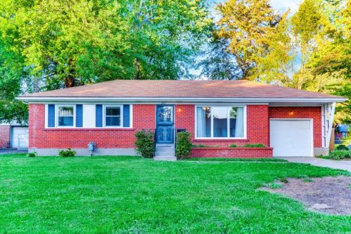 2015 Nocturne Dr, Louisville, KY 40272-4430