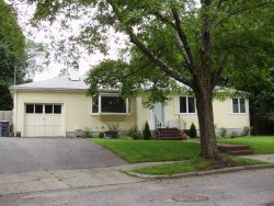 123 Truman Rd, Newton, MA 02459-2640