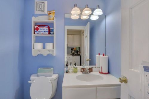 6 Munson Meeting, Chatham MA exterior