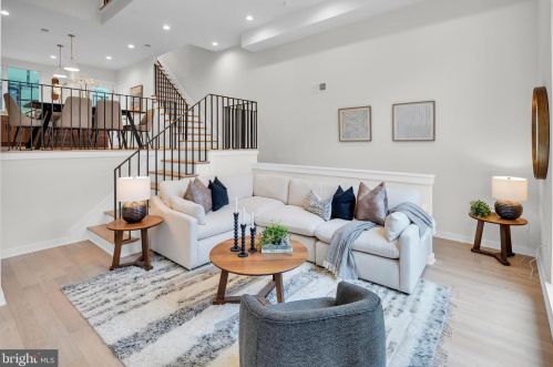 950 6th St, Philadelphia, PA 19123-0040