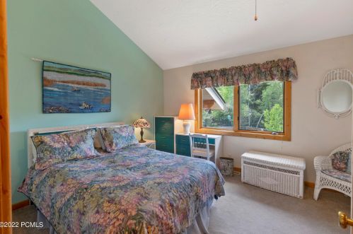 5063 Mdw Dr, Park City UT 84060-6813 exterior