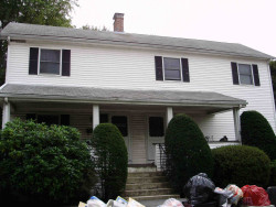 20 Curve St, Newton, MA 02465-2207