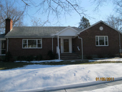 134 Wendell Rd, Newton, MA 02459-2947