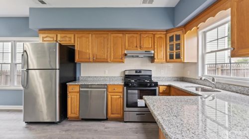 30 Whittier St, Carteret NJ  07008-2855 exterior