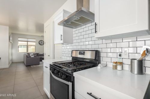 9824 3rd Ave, Phoenix AZ  85041-8871 exterior