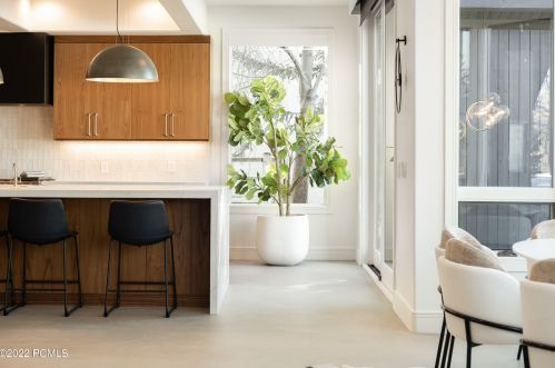 2722 Est Dr, Park City UT 84060-6877 exterior