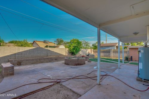 2031 37 Dr, Phoenix AZ 85053-2807 exterior